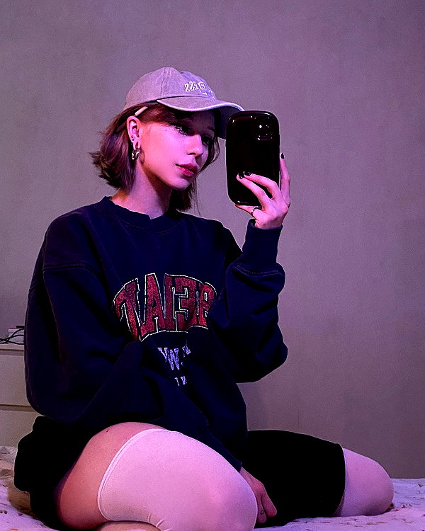 zira_merz instagram image archive image