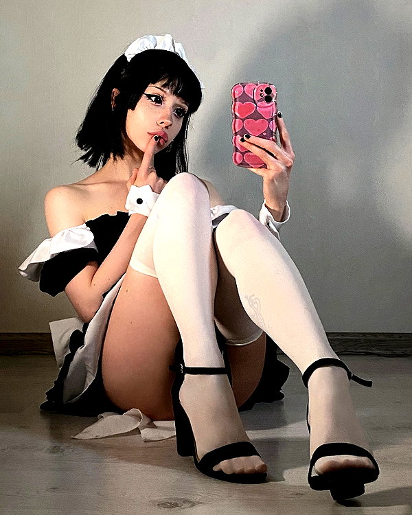 zira_merz instagram image archive image