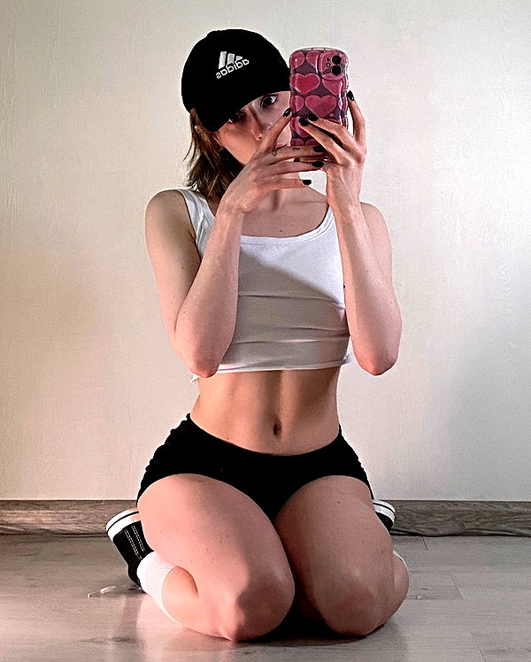 zira_merz instagram image archive image