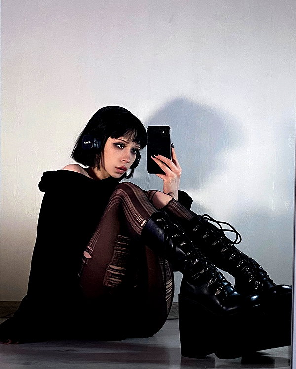 zira_merz instagram image archive image