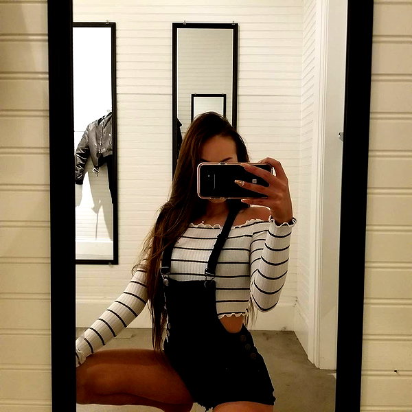 zoe.serena instagram image archive image