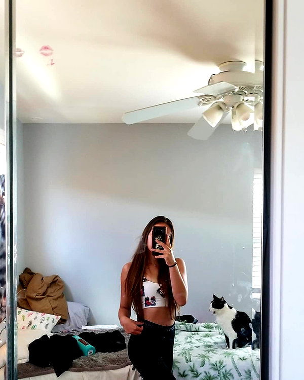 zoe.serena instagram image archive image