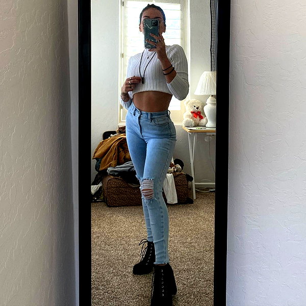 zoe.serena instagram image archive image