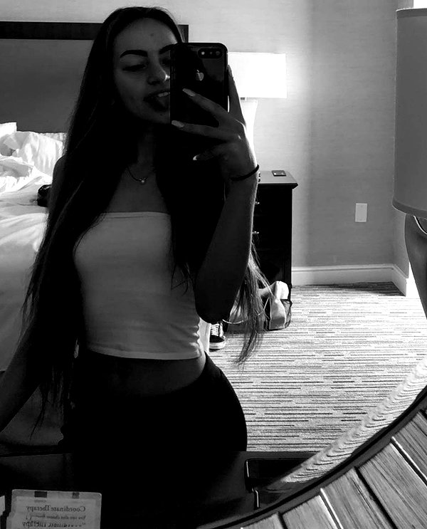 zoe.serena instagram image archive image