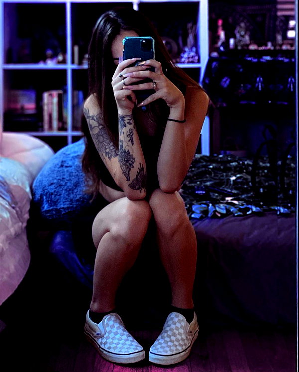 zoe.serena instagram image archive image