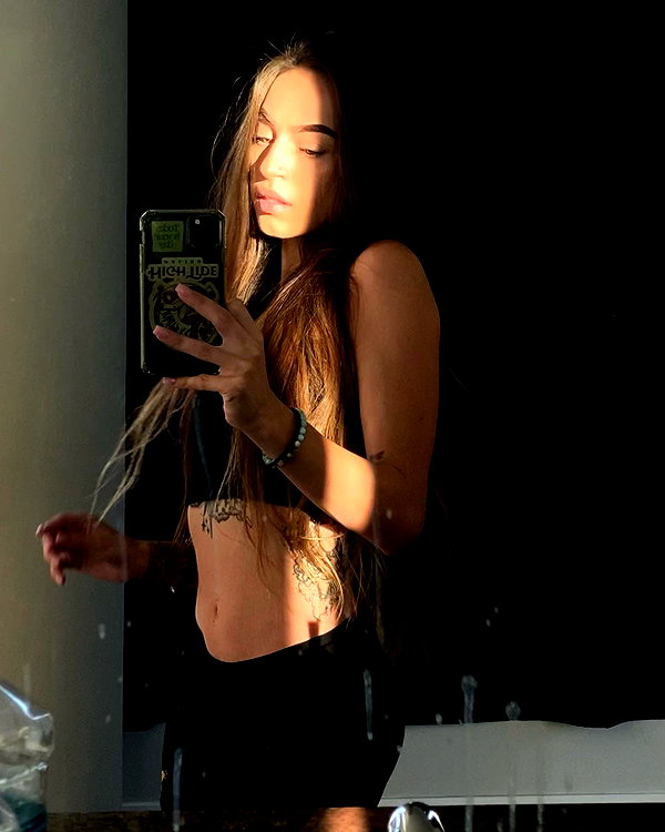 zoe.serena instagram image archive image
