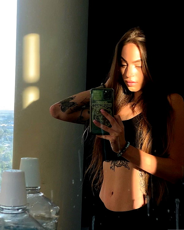 zoe.serena instagram image archive image