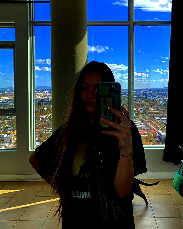 zoe.serena instagram image archive image