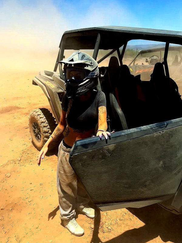 zoe.serena instagram image archive image