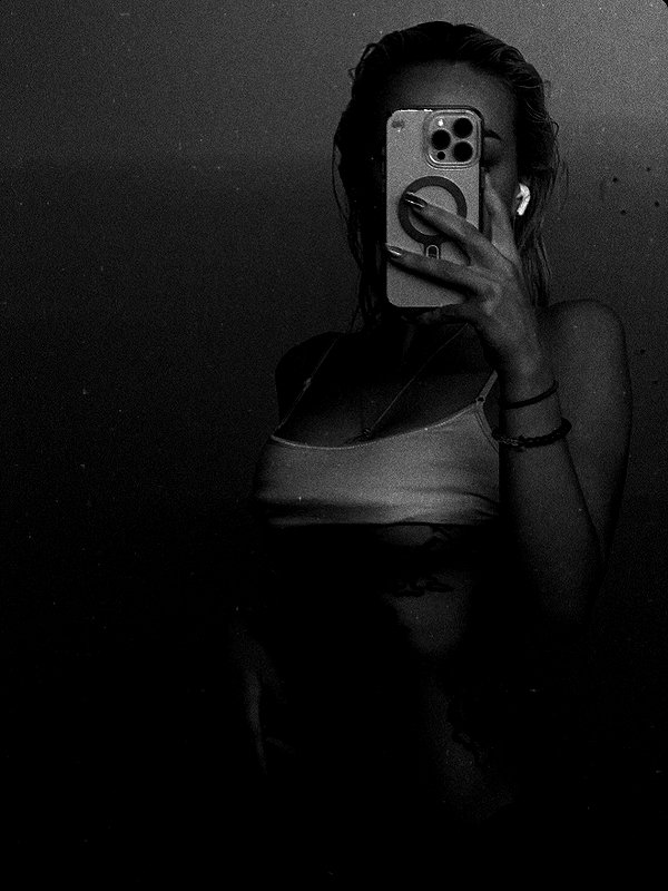 zoe.serena instagram image archive image