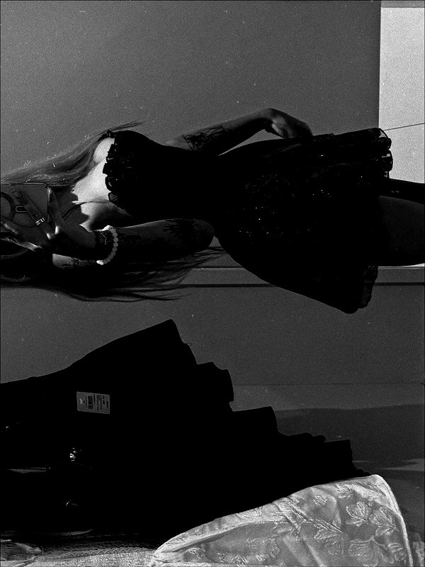 zoe.serena zoe.serena archive image
