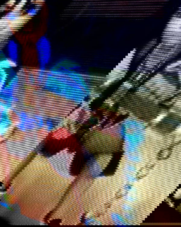 zommmbri image ~ Altpins