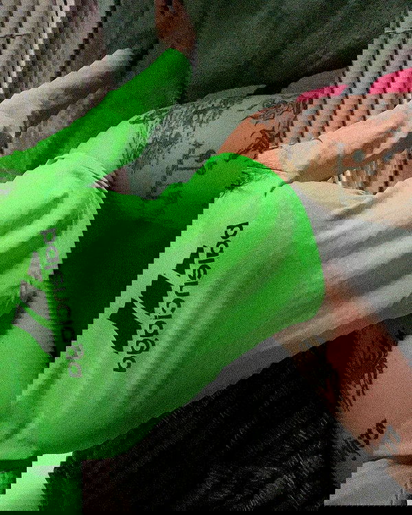 zommmbri image ~ Altpins