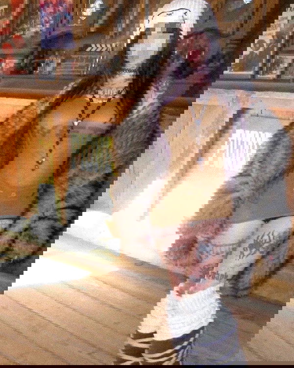 zommmbri image ~ Altpins