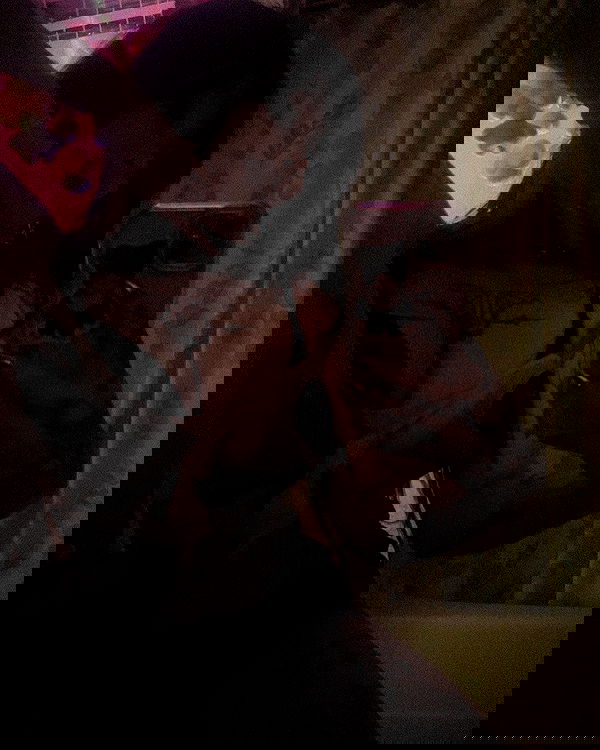 zommmbri image ~ Altpins