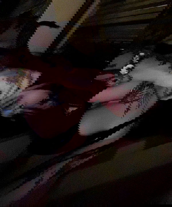 zommmbri image ~ Altpins