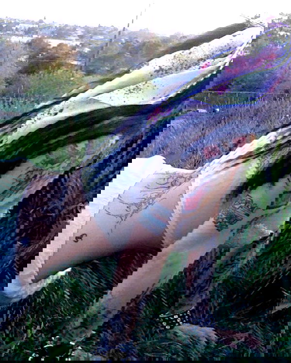 zommmbri image ~ Altpins