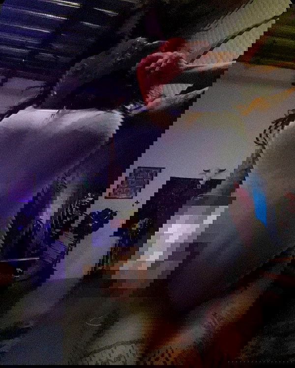 zommmbri image ~ Altpins