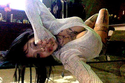 zommmbri image ~ Altpins