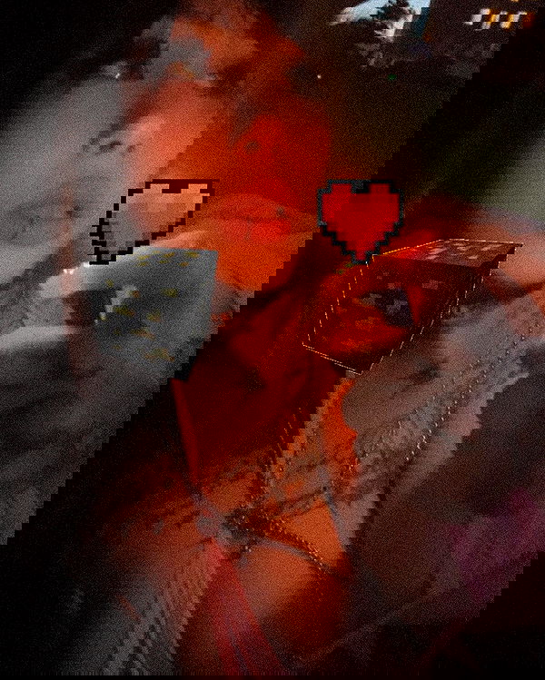 zommmbri image ~ Altpins