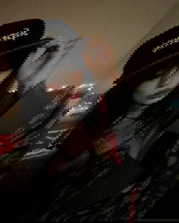 zommmbri image ~ Altpins