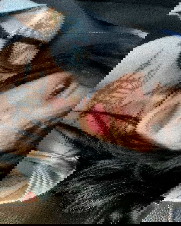 zommmbri image ~ Altpins