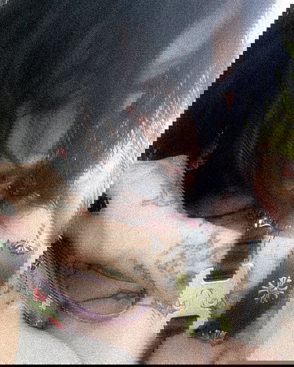 zommmbri image ~ Altpins