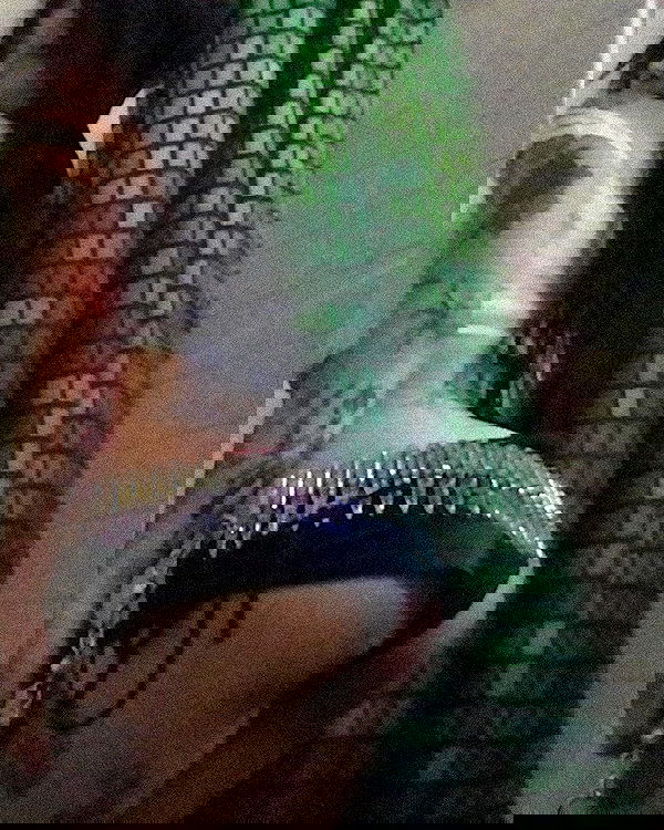 zommmbri image ~ Altpins