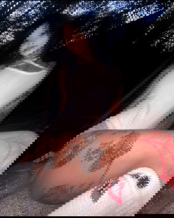 zommmbri image ~ Altpins