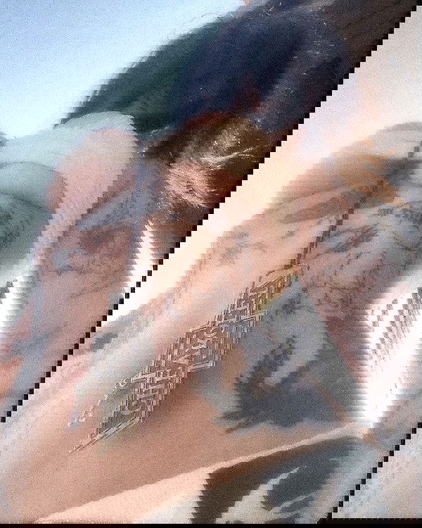 zommmbri image ~ Altpins