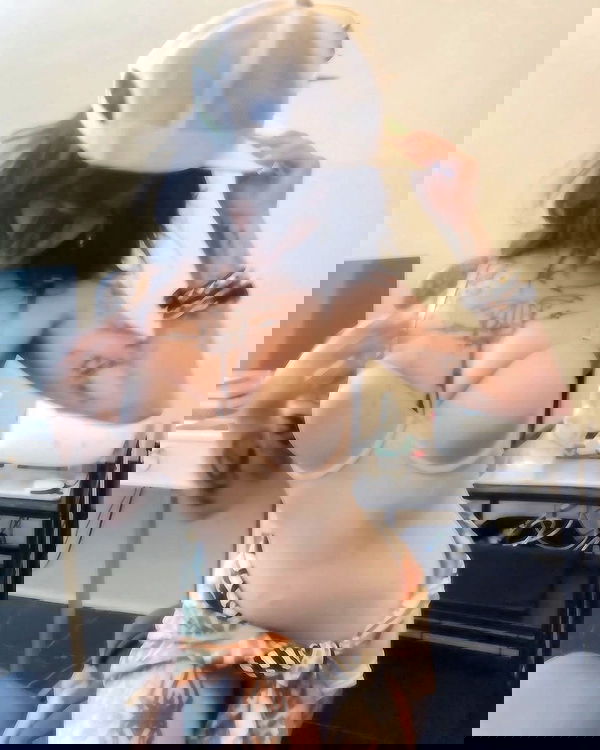 zommmbri image ~ Altpins