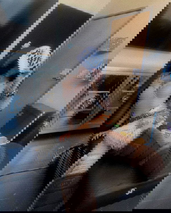 zommmbri image ~ Altpins