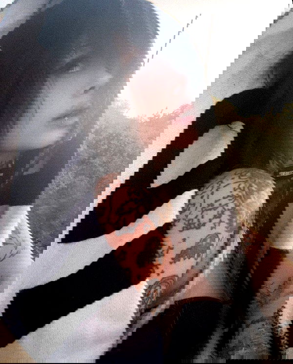 zommmbri image ~ Altpins