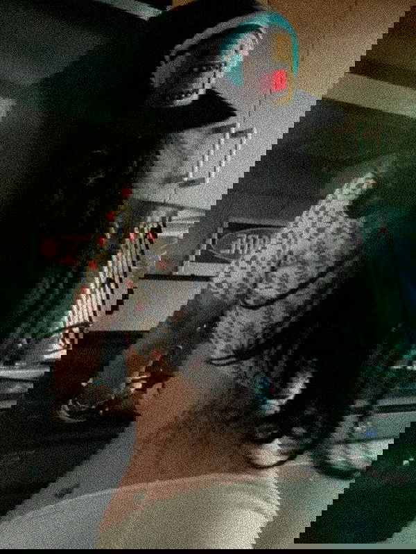 zommmbri image ~ Altpins