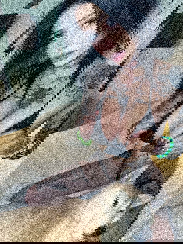 zommmbri image ~ Altpins