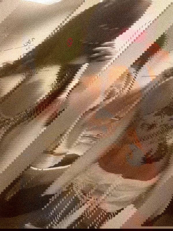 zommmbri image ~ Altpins