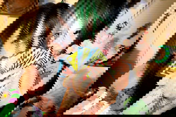 zommmbri image ~ Altpins