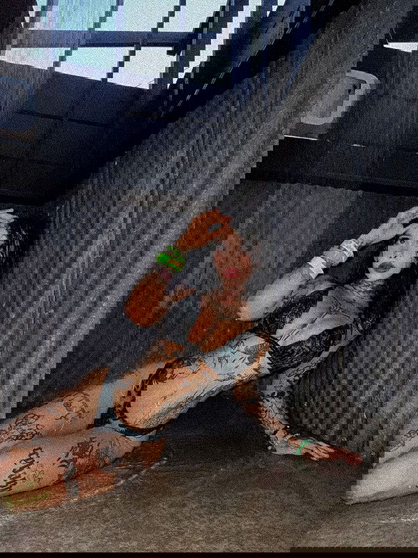 zommmbri image ~ Altpins