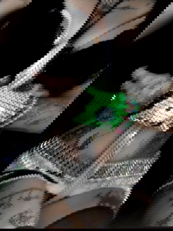 zommmbri image ~ Altpins