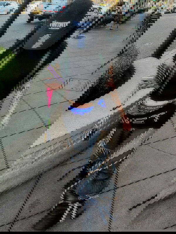 zommmbri image ~ Altpins