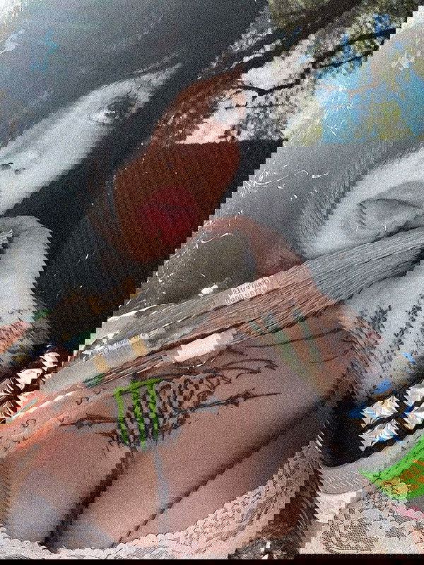 zommmbri image ~ Altpins