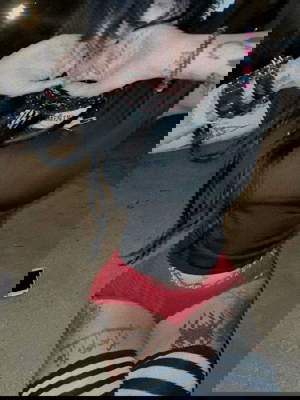 zommmbri image ~ Altpins