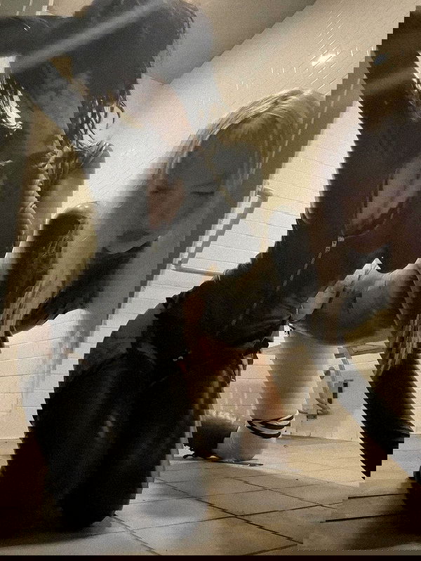 zommmbri image ~ Altpins