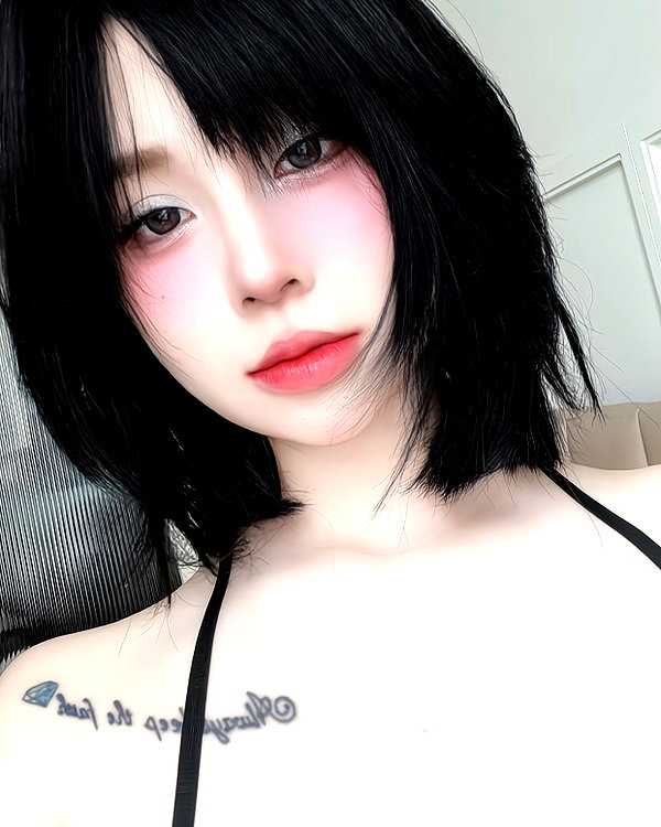 zuniie.bae instagram image archive image