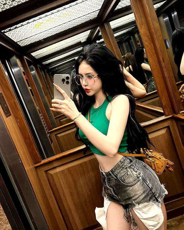 zunxingnhat instagram image archive image