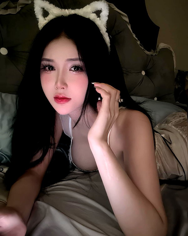 zunxingnhat instagram image archive image