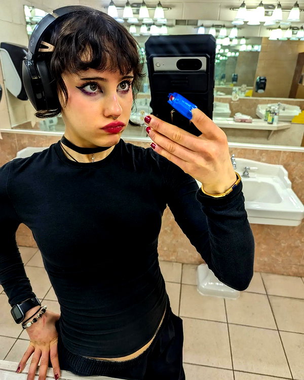 zz.eazoning instagram image archive image