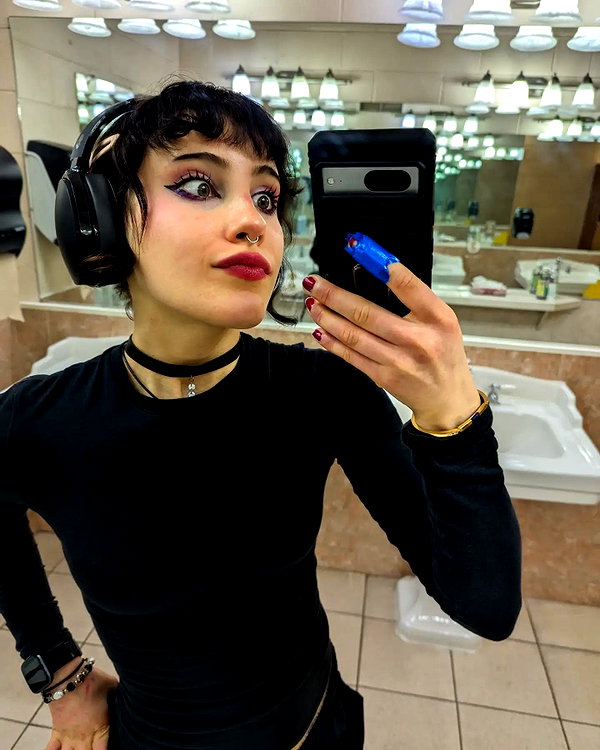 zz.eazoning instagram image archive image