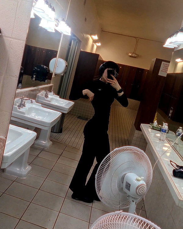 zz.eazoning instagram image archive image
