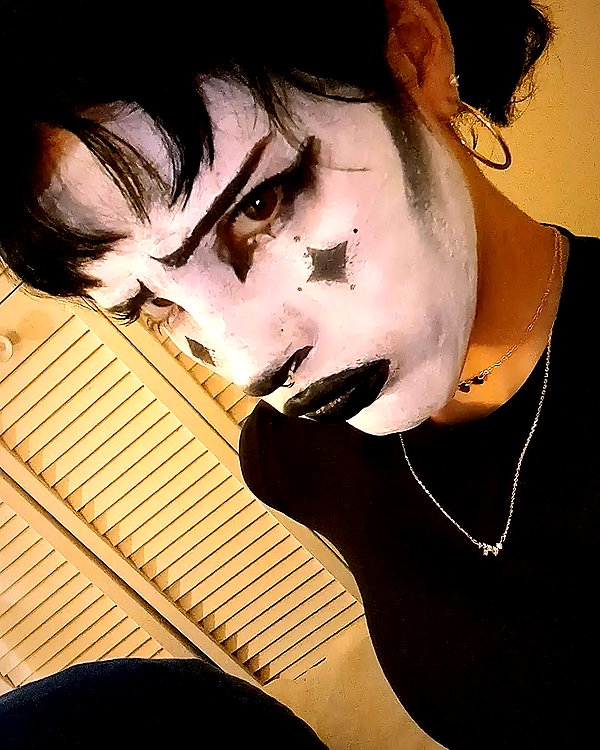 zz.eazoning instagram image archive image